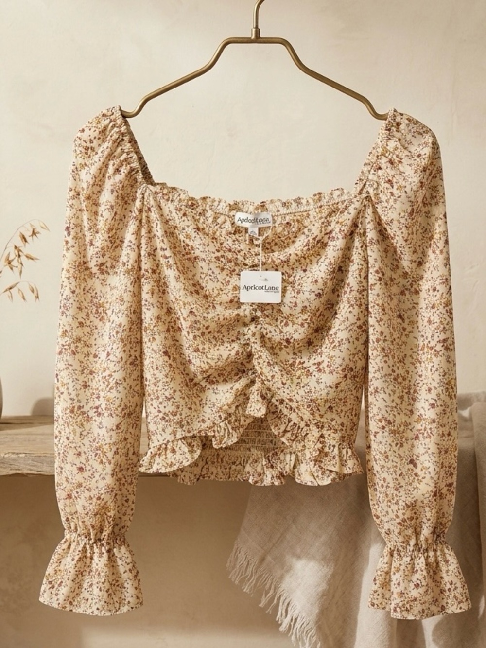 Dress Forum Cream Floral Ruched Long Sleeve Crop Top